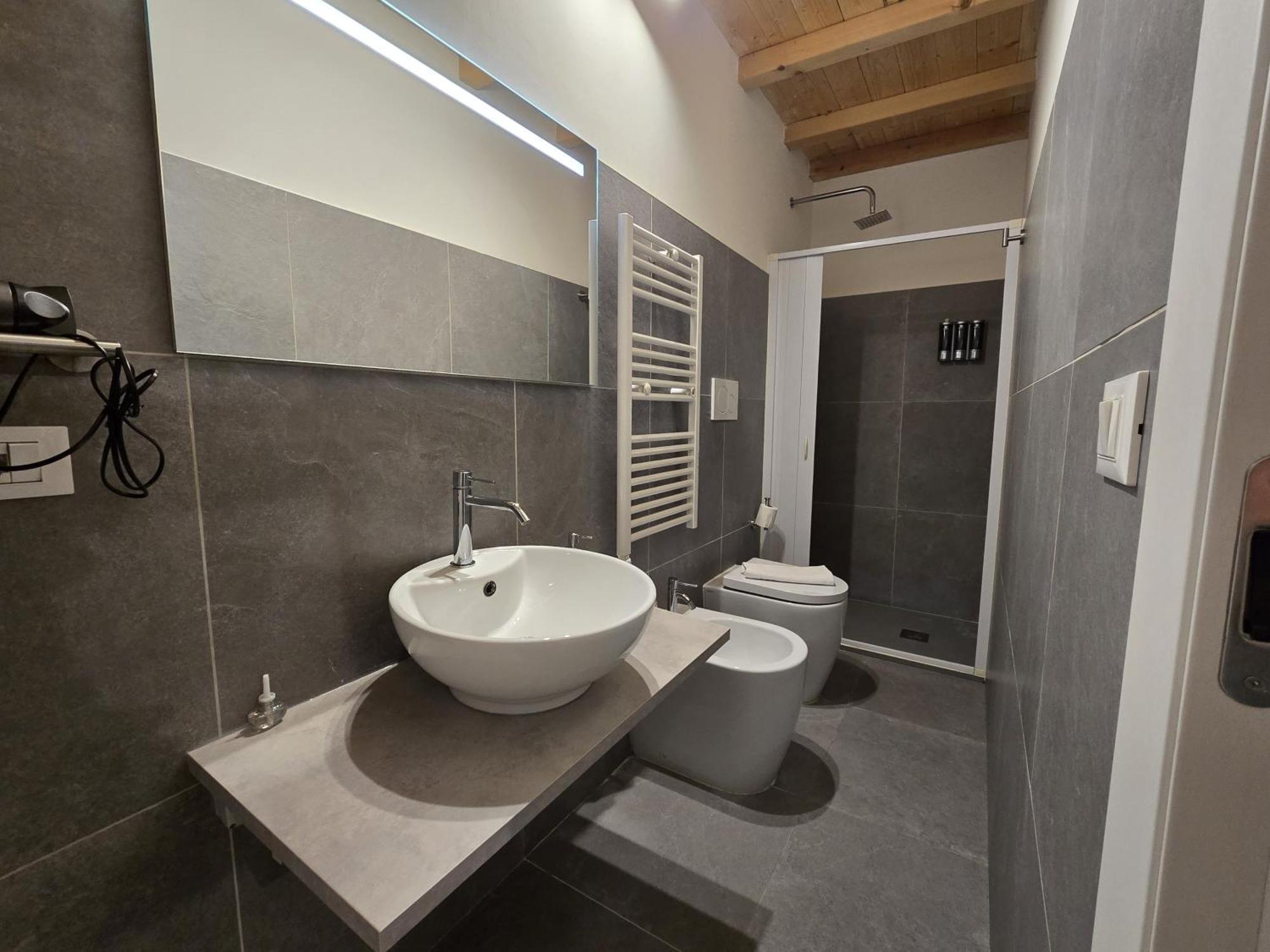 La Ca' Pezzana Affittaly Apartments โบโลญญา ภายนอก รูปภาพ